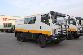 3m³方罐加运油车六驱越野工程车抢险救灾车