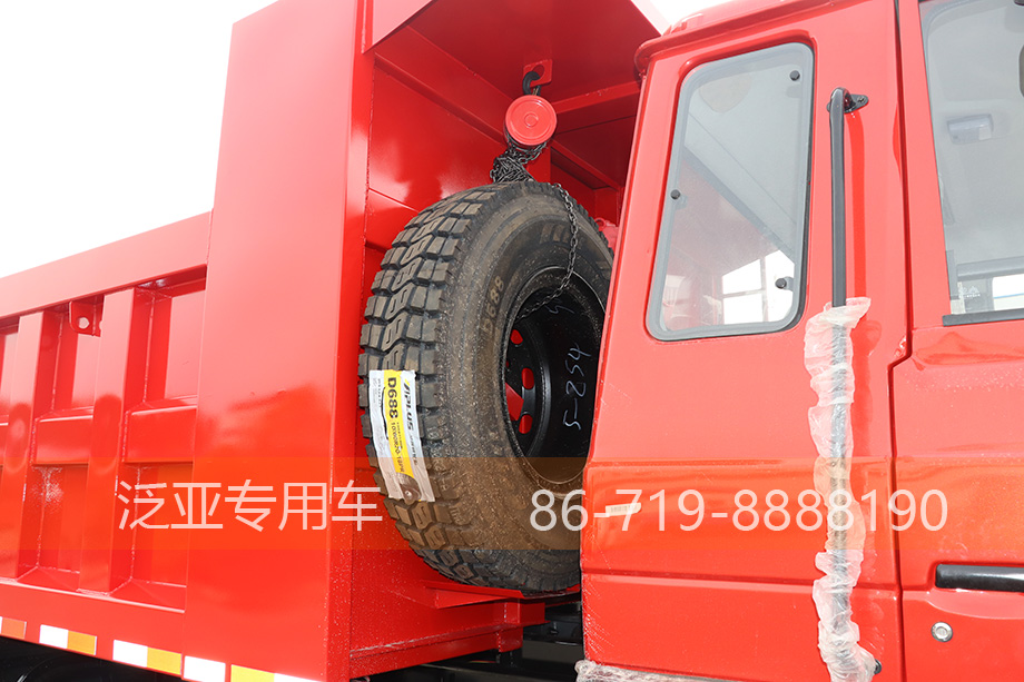 东风红旋风,四驱越野工程车,东风EQ3208