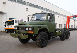 东风六驱尖头单排越野卡车底盘 170马力长头底盘可装3.4米货箱