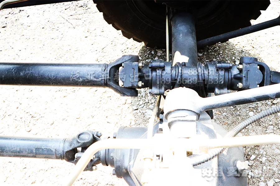 东风240,尖头六驱底盘, eq2802,长头6x6越野卡车,6X6运兵车