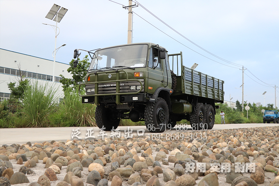 东风EQ2102,东风六驱,东风246,东风军车,东风六驱平头卡车,东风越野卡车,东风越野专用车,东风6X6越野车,东风6驱运兵车,东风六驱运兵车,东风运兵车,东风六驱军车,东风平头运兵车