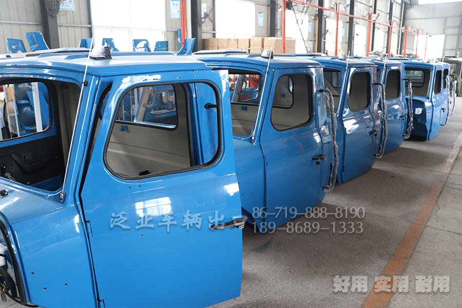 东风四驱六驱,东风越野卡车零部件,东风发动机,东风卡车车厢,东风变速箱,越野卡车大灯,东风EQ240,东风EQ245,东风EQ246运兵车,EQ2070运兵车,EQ2100,EQ2102,153驾驶室