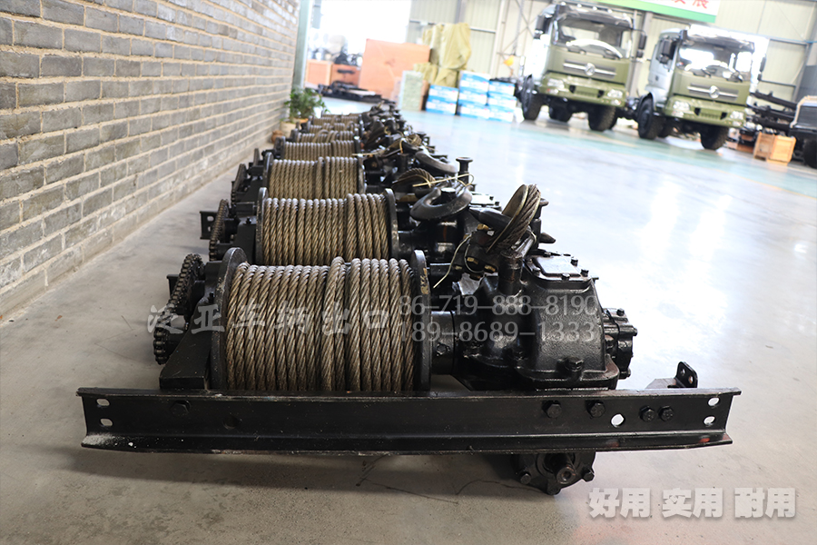 东风四驱六驱,东风越野卡车零部件,东风发动机,东风卡车车厢,东风变速箱,越野卡车大灯,东风EQ240,东风EQ245,东风EQ246运兵车,EQ2070运兵车,EQ2100,EQ2102,153驾驶室