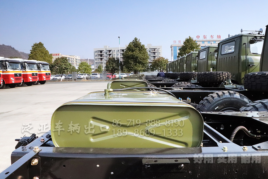 东风六驱,EQ2082,东风尖头,东风特种车,东风越野专用车,东风EQ240 ,东风6X6底盘,东风运兵车,东风军车,东风专用车.东风6x6军车,东风六驱军车