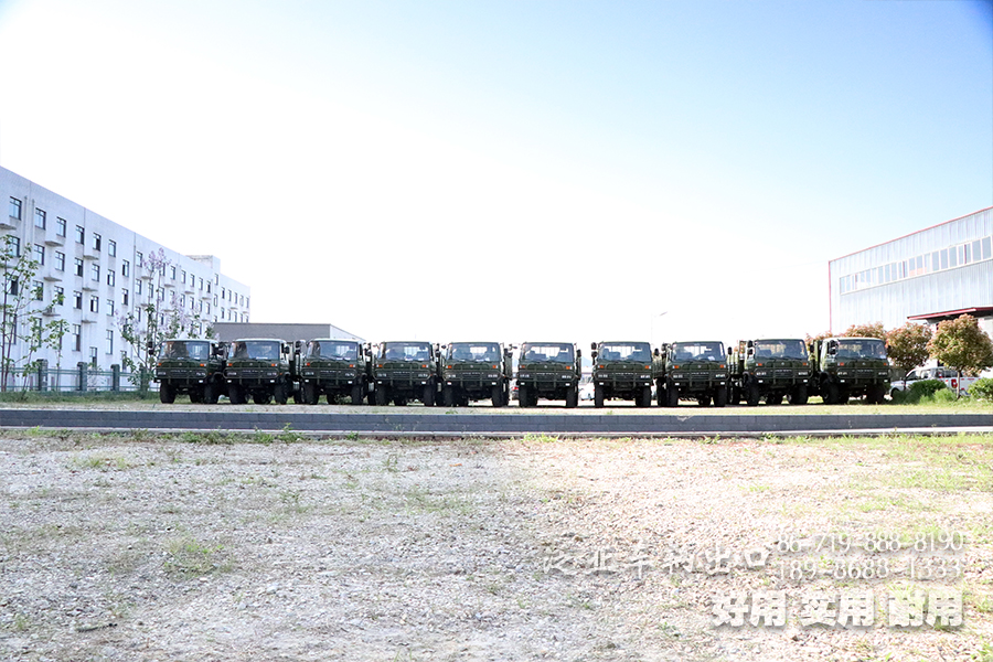 东风EQ246,东风六驱越野卡车,东风柴油卡车,东风六驱柴油车,东风卡车出口,东风EQ2102G,东风越野卡车配置,东风越野卡车参数,东风六驱卡车出口,东风EQ246出口
