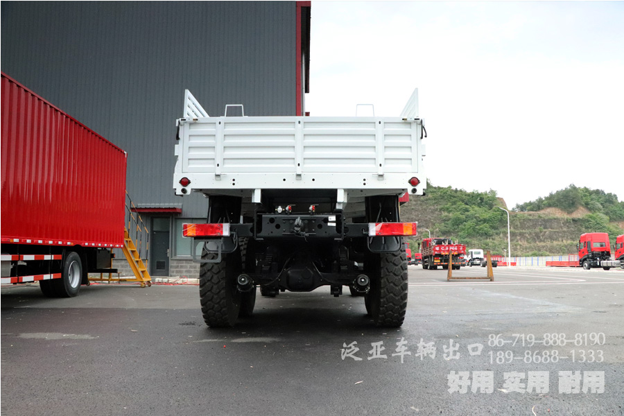 东风六驱,越野卡车,300马力卡车,六驱越野卡车,六驱运输车