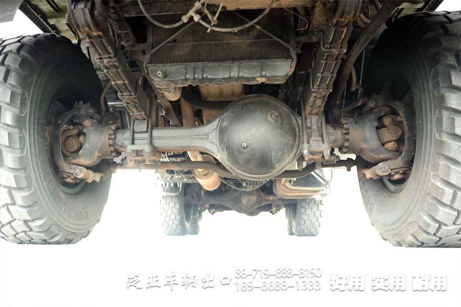 东风六驱越野卡车， 后援保障车，维修保障车，EQ2102,六驱越野车，东风六驱