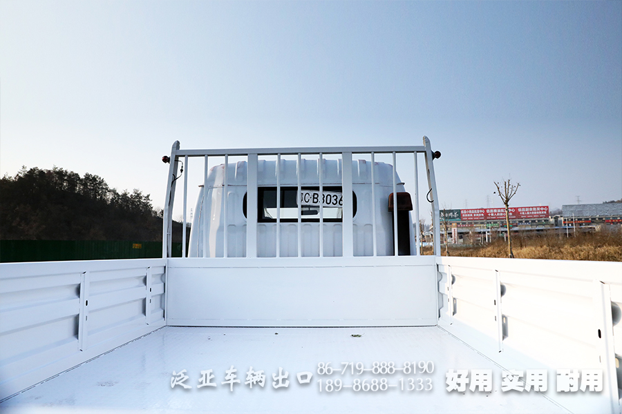 右舵卡车,双排卡车,出口专用车定制,4*4右驾货车,越野卡车,全驱车出口