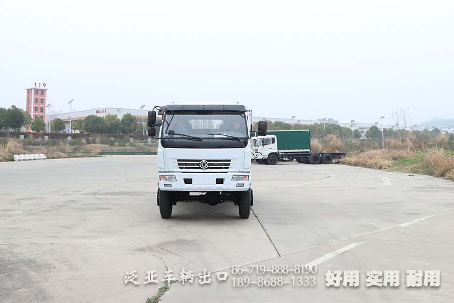 4*4东风卡车,轻型卡车,越野卡车,东风双排卡车,3吨小型卡车,货箱4.2米