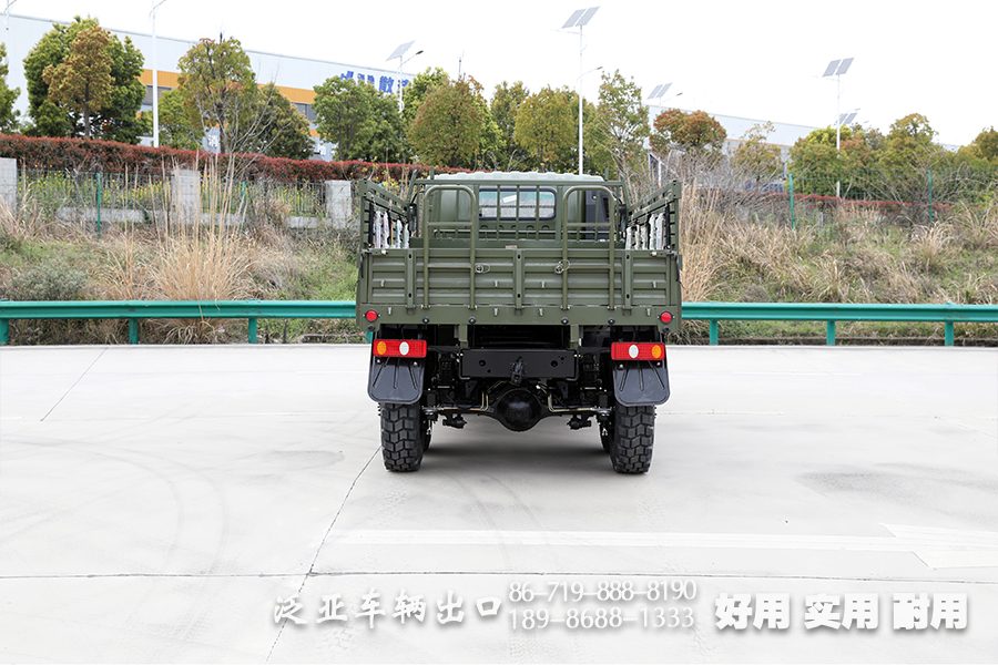 东风六驱,六驱越野卡车,平头卡车,柴油越野汽车,东风6*6卡车,东风6*6运兵车,东风运兵车,六驱运兵车,六驱民用车出口,卡车出口,