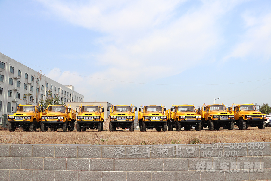 东风EQ2082、越野车、东风EQ240、湖北越野专用车官网,湖北越野专用车有限公司官网,越野卡车定制,东风四驱六驱,东风军车改装,越野运兵车,森林消防车,四驱六驱越野车底盘,越野客车,越野卡车,专用车改装,工厂直销专用车、轻型越野卡车底盘、六驱卡车