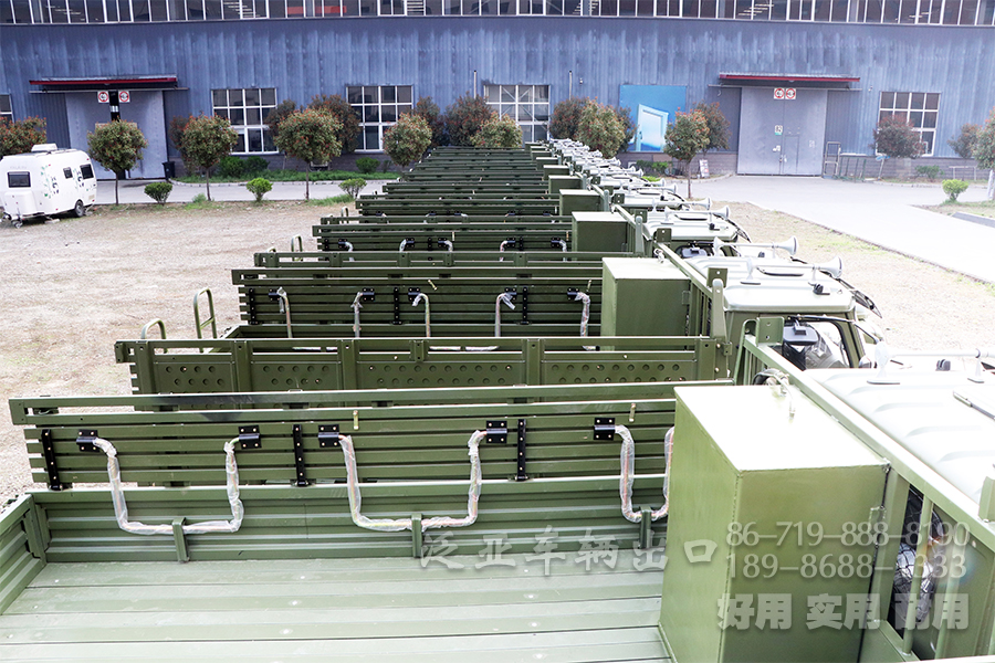 东风EQ2082、越野车、东风EQ240、湖北越野专用车官网,湖北越野专用车有限公司官网,越野卡车定制,东风四驱六驱,东风军车改装,越野运兵车,森林消防车,四驱六驱越野车底盘,越野客车,越野卡车,专用车改装,工厂直销专用车、轻型越野卡车底盘、六驱卡车