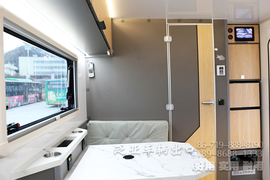 房车改装,依维柯房车,四驱越野房车,家用自行式房车,一体式房车,户外旅游房车