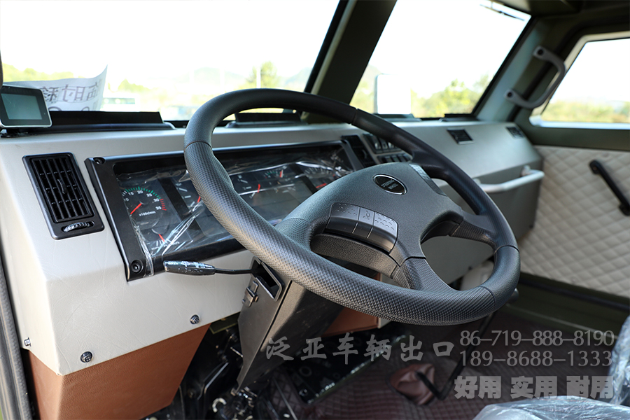 六驱装甲车,越野运兵车,防护型装甲车,防弹越野车,长头运兵车,国际维和车,部队训练指挥车,越野专用车,定制化出口车改装