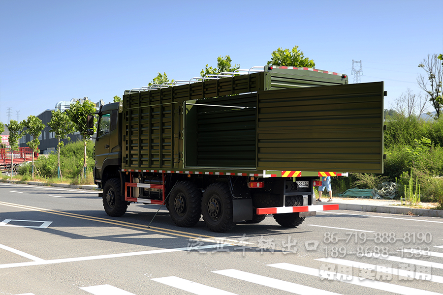 东风六驱340马力越野运输车，340马力重型商用车出口、大载荷越野运输车