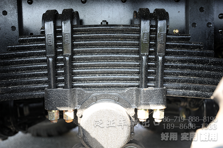 东风六驱340马力越野运输车，340马力重型商用车出口、大载荷越野运输车