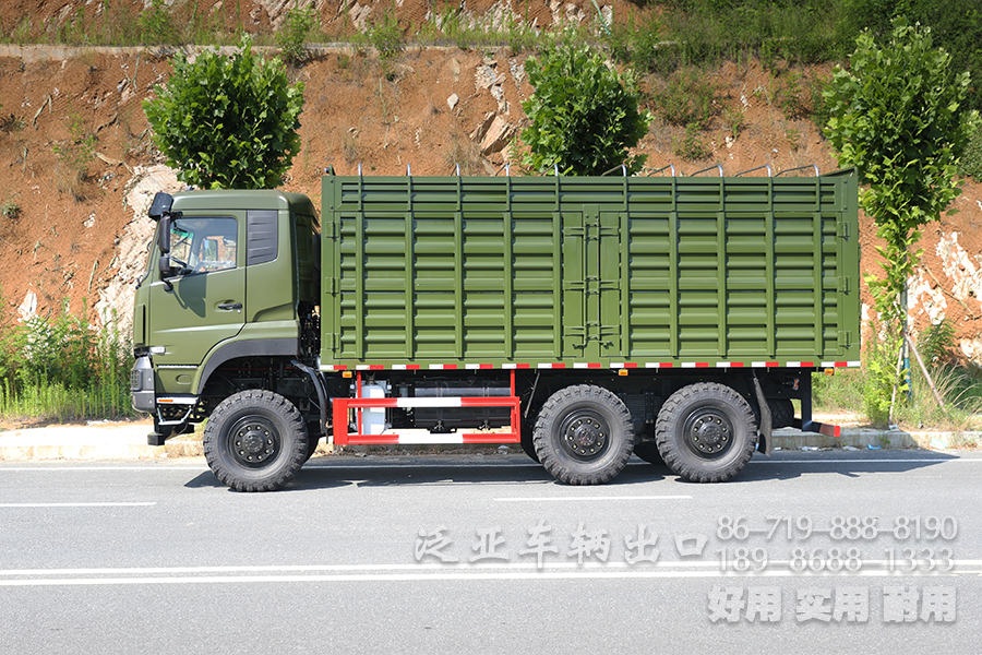东风六驱340马力越野运输车，340马力重型商用车出口、大载荷越野运输车