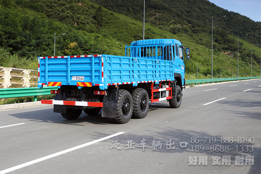 东风六驱，340马力卡车，六驱出口卡车，6*6货运卡车，长途货车，刹车降温水箱，6*6货运卡车