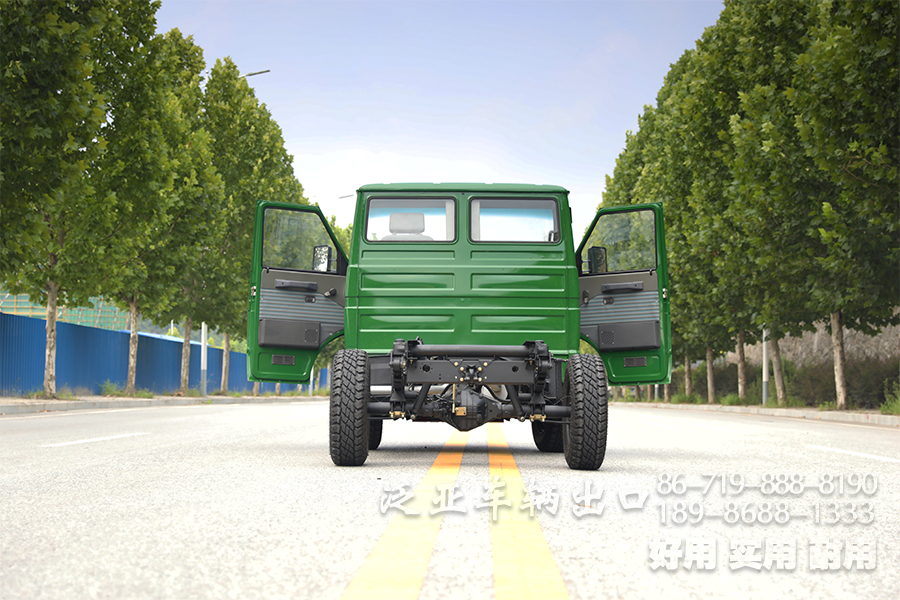 四驱依维柯,NJ2045,长头越野底盘,森林山路越野,短头底盘,越野底盘,小巧轻便的底盘改装,定制款卡车,短头卡车出口