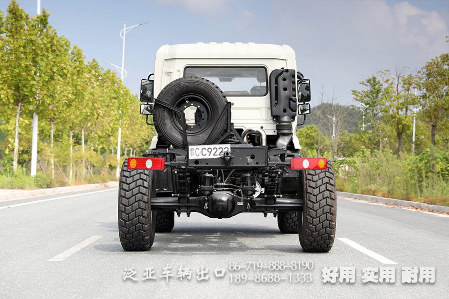 东风4×4,210马力底盘,东风专用车,越野专用底盘,双轴底盘,底盘改装厂家,单胎越野底盘,专用车底盘厂家,平头一排半底盘