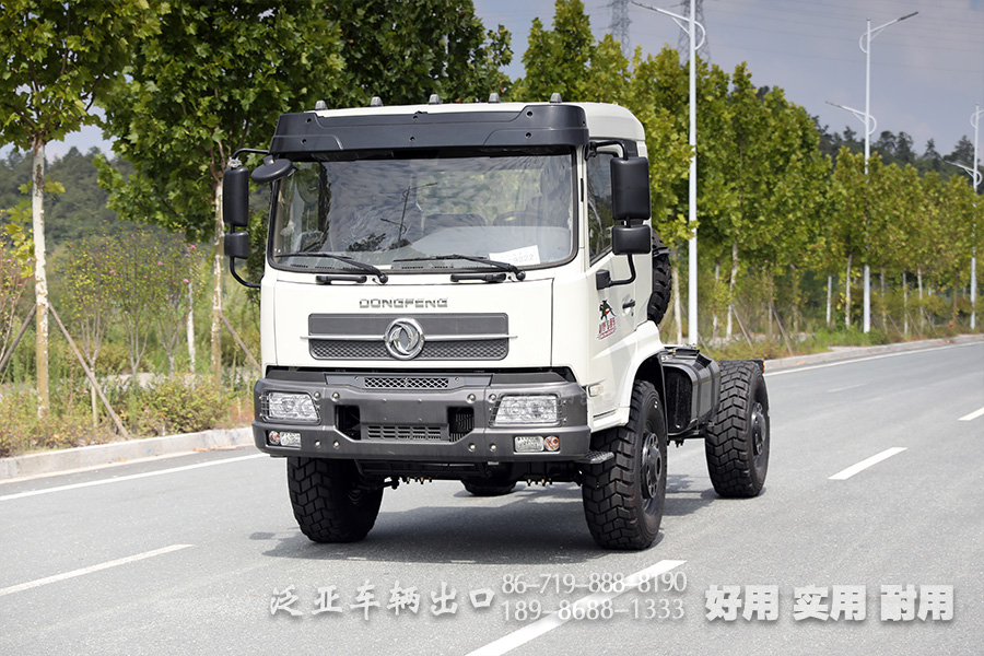 平头一排半210马力专用车底盘_东风4×4后单胎越野底盘_前7吨后13吨双轴底盘改装厂家