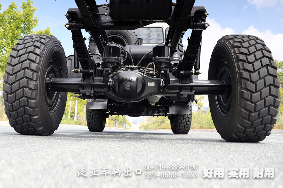 东风4×4,210马力底盘,东风专用车,越野专用底盘,双轴底盘,底盘改装厂家,单胎越野底盘,专用车底盘厂家,平头一排半底盘
