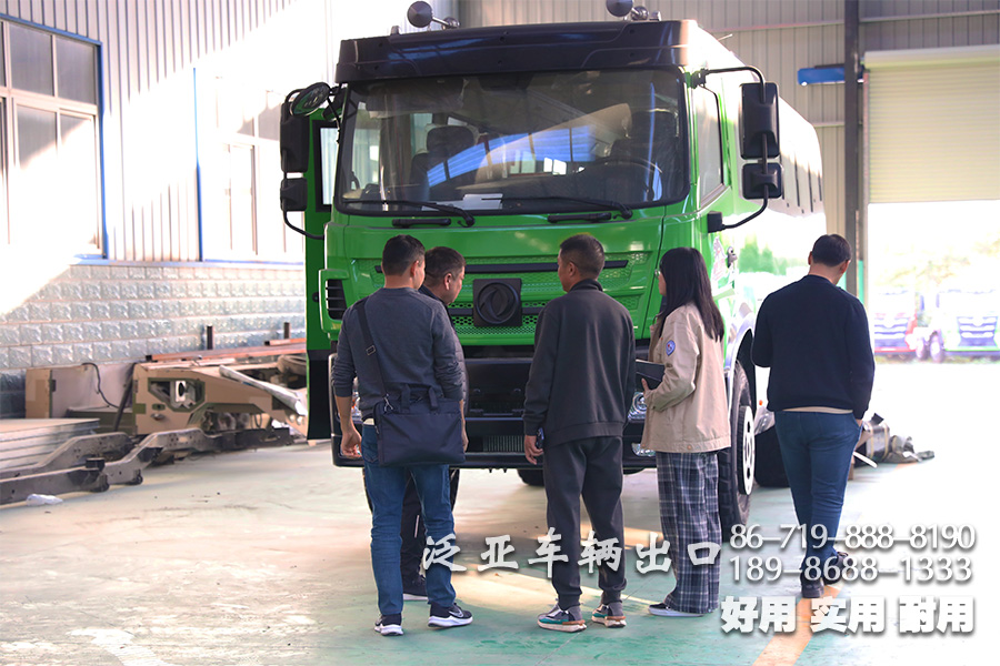 东风六驱客车、外访、东风四驱、东风六驱、湖北越野专用车公司