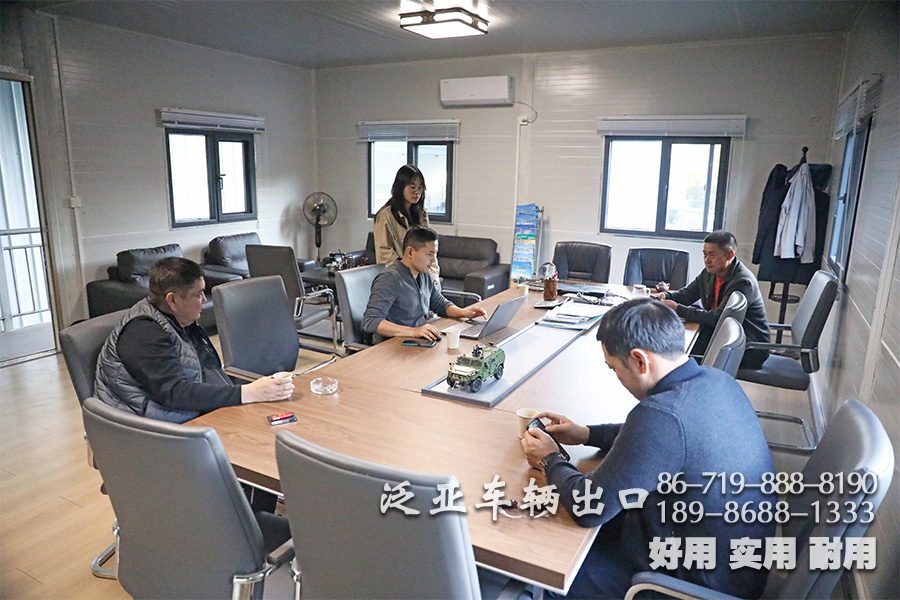 东风六驱客车、外访、东风四驱、东风六驱、湖北越野专用车公司