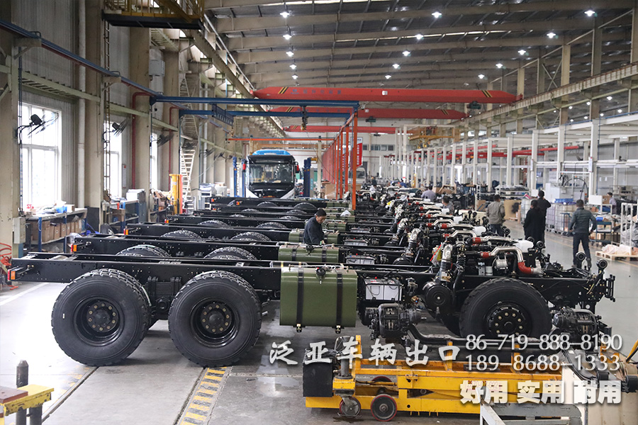 东风六驱、越野专用车、越野加油车、六驱加油车、六驱越野车、东风专用车