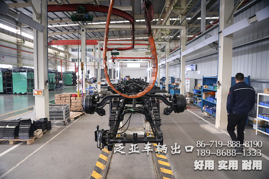 东风六驱、越野专用车、越野加油车、六驱加油车、六驱越野车、东风专用车