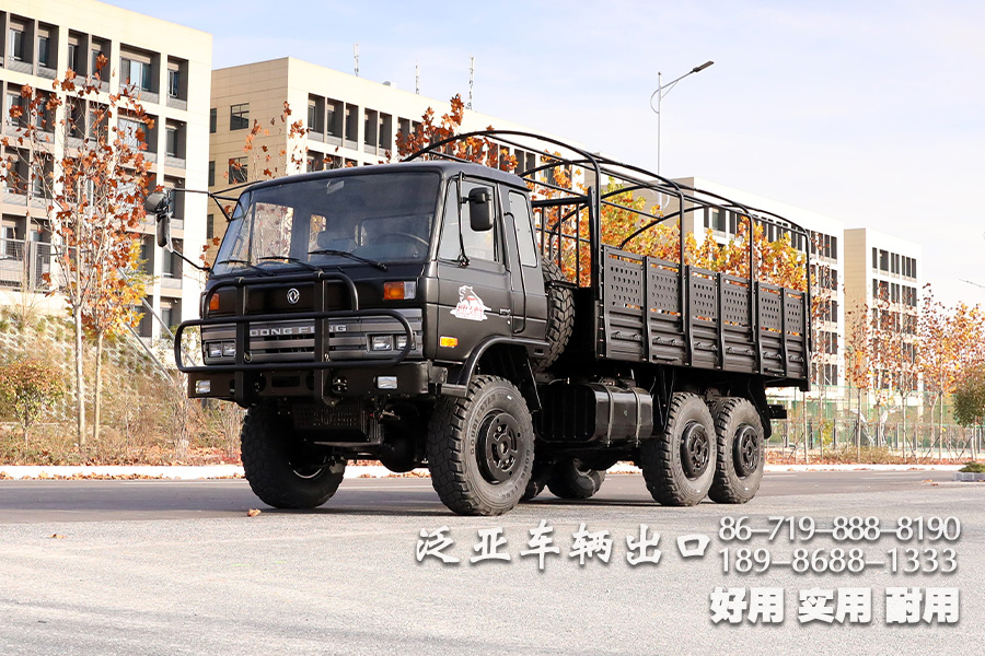 东风带篷杆六驱EQ2102N越野车型、东风黑色6x6越野专用车、东风153驾驶室越野卡车底盘