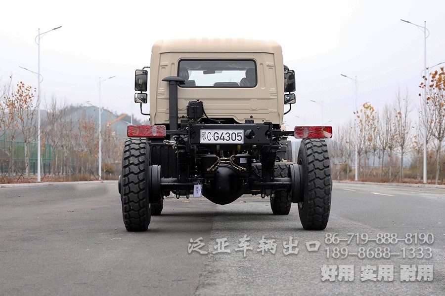 东风4x4，东风四驱，东风大马力卡车，手动八档卡车，大马力底盘出口