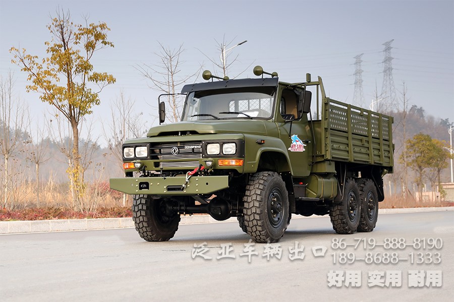 东风六驱EQ2082大马力越野卡车、东风军绿色EQ2082越野运输车、越野专用车出口