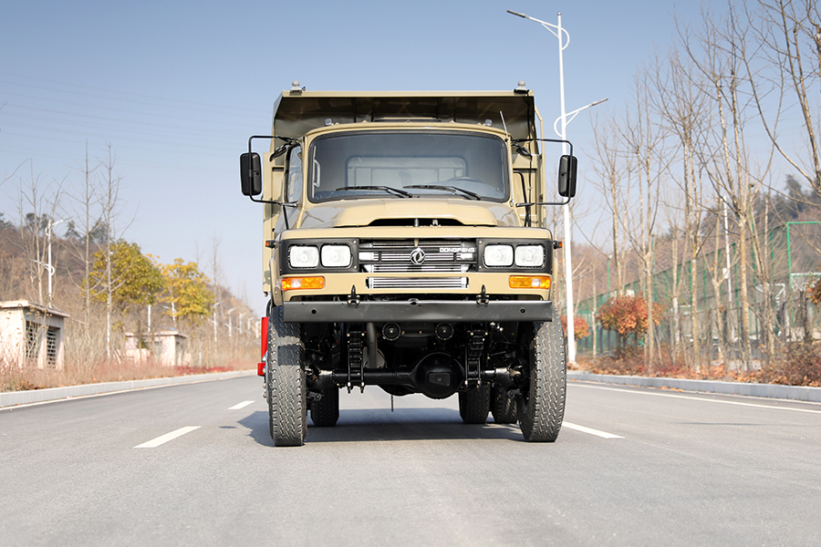 东风四驱，东风4x4，东风四驱尖头大玻璃越野卡车底盘，东风四驱底盘出口，东风底盘出口厂家