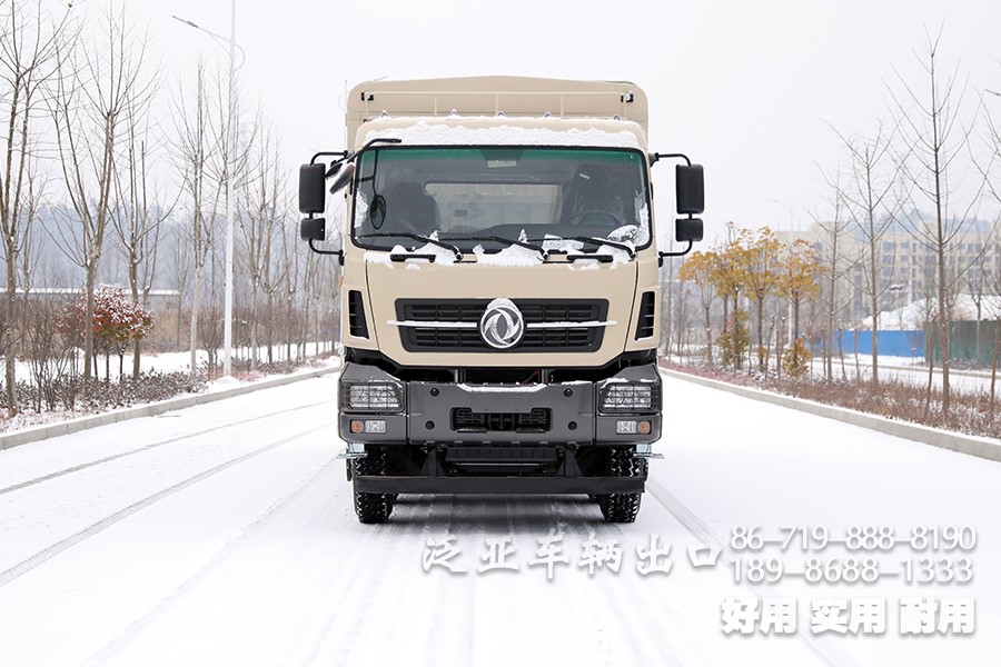 东风8x4仓栅车，东风平头一排半驾驶室，东风重型仓栅车，东风大承载力越野卡车，东风十二档变速卡车，东风420L油箱，仓栅运输车，大马力卡车