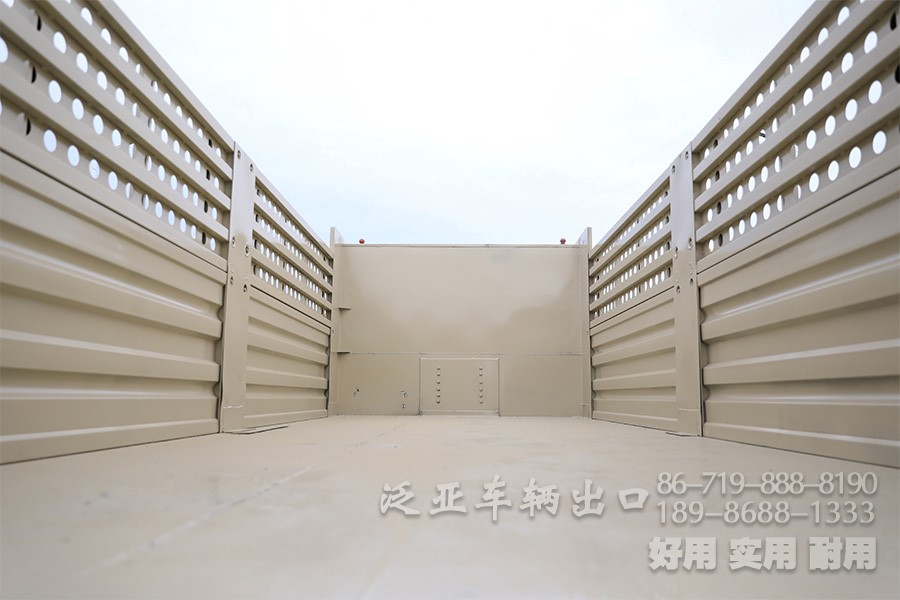 全驱自卸车，三桥自卸车，东风自卸车，东风六驱，后八轮自卸车，东风6×6，东风越野卡车，六驱自卸车，东风后八轮，后八轮卡车，全驱后八轮