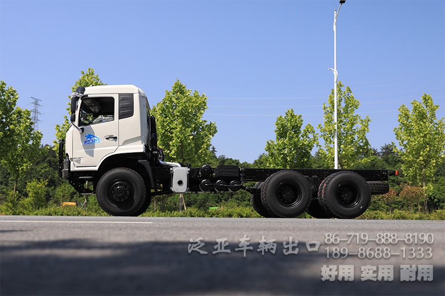 东风4x2，越野专用车底盘，190马力底盘