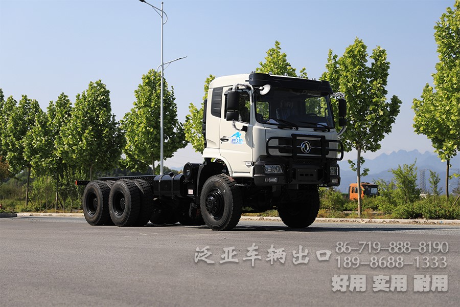 东风4x2，越野专用车底盘，190马力底盘