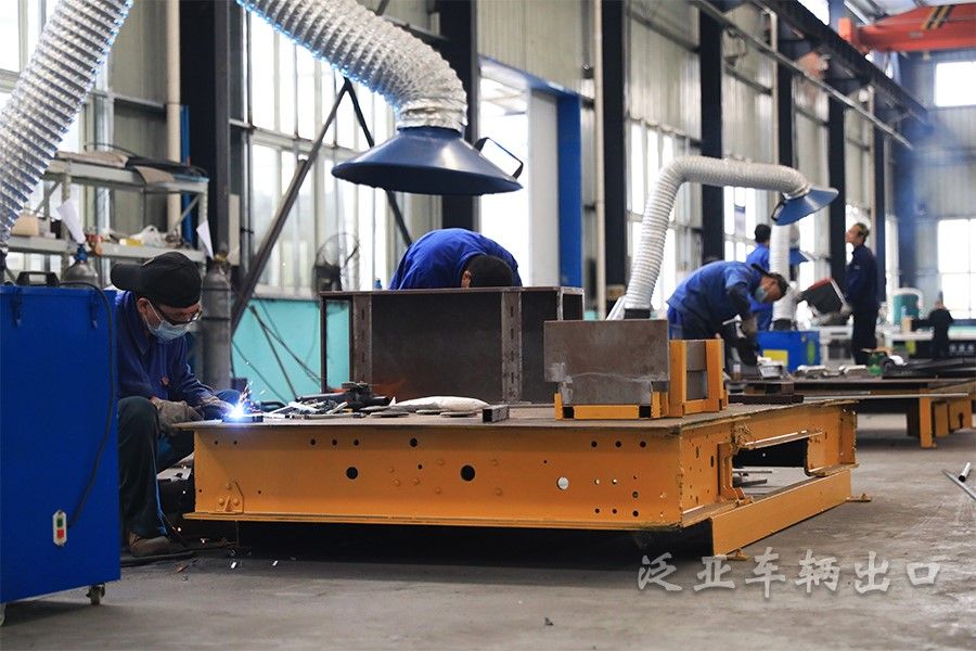 <strong>湖北越野专用车打造一流越野卡车</strong>