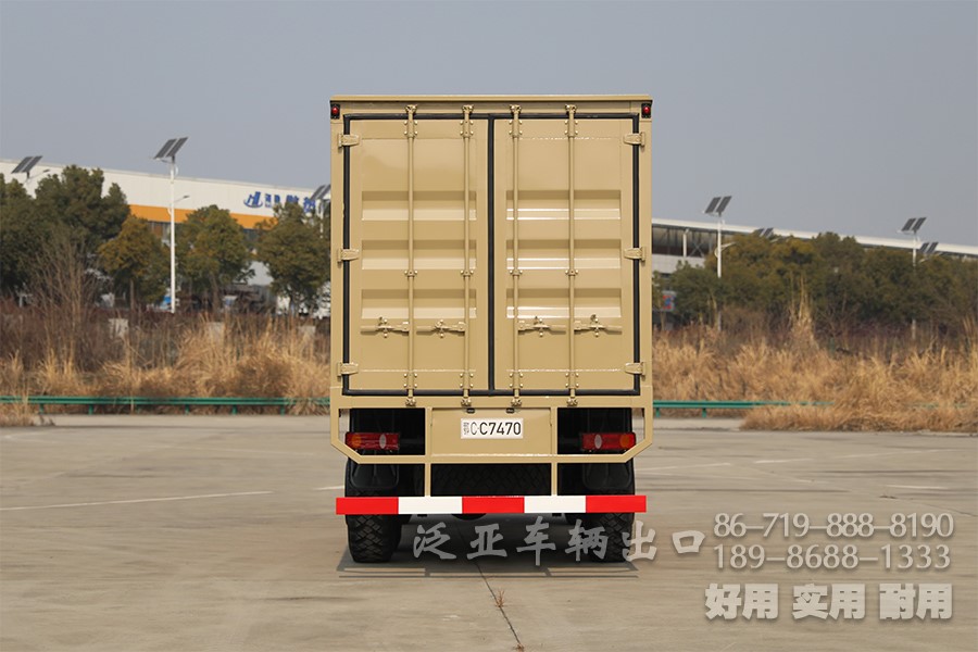 多用途越野专用车，东风6*6厢式车，EQ2100越野厢卡，野外露营车，瓦楞板厢式车