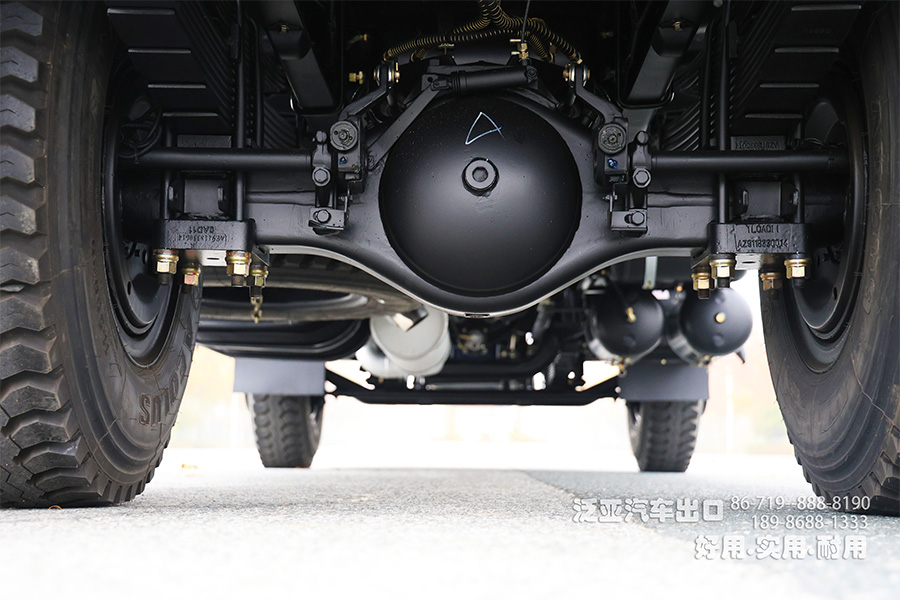 东风运兵车,4*2东风卡车,东风天锦6吨卡车,东风天锦运输车,EQ1120GA,军用越野卡车